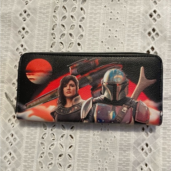 Handbags - NWOT Star Wars Themed Wallet with Characters